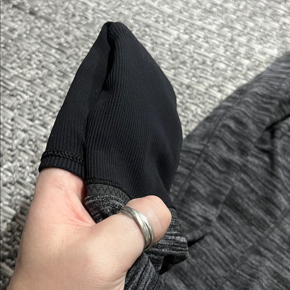 Lululemon | Quarter Zip Sweater - Picture 10 of 16